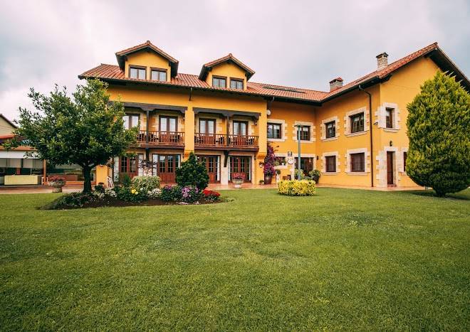 Posada cabarceno