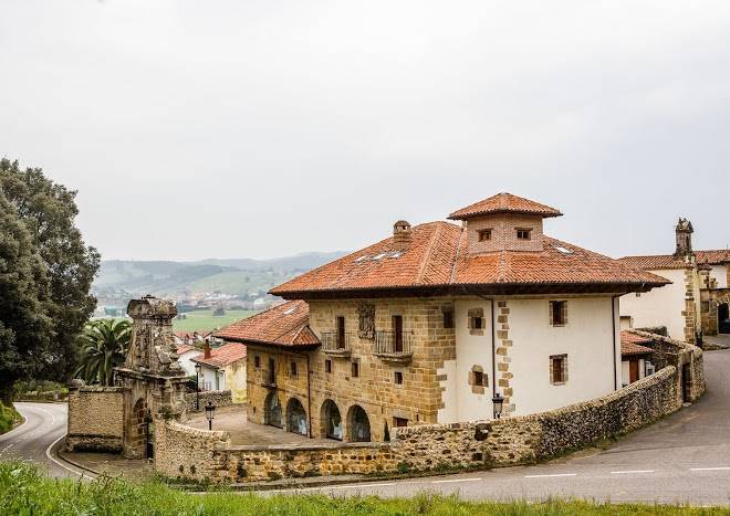 Gastro Hotel Palacio De Arce Image