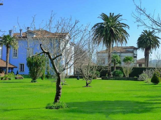 Casona azul de corvera