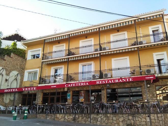 Hotel Yeste Image