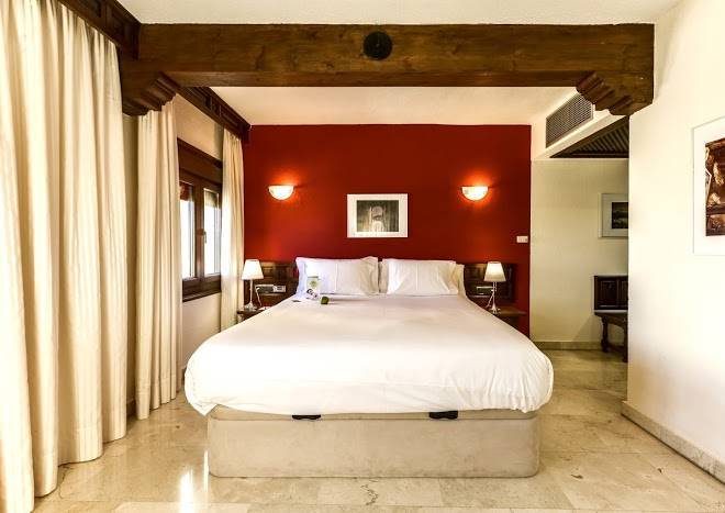 Hotel Alfonso Vi Image