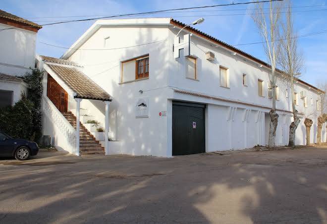 Hotel Consuegra Image