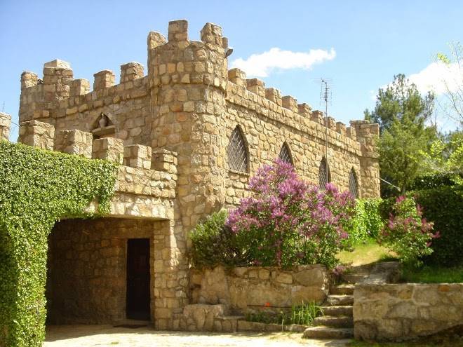 Castillo de la isla del burguillo