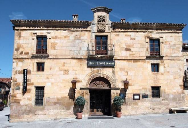 Hotel restaurante tres coronas de silos
