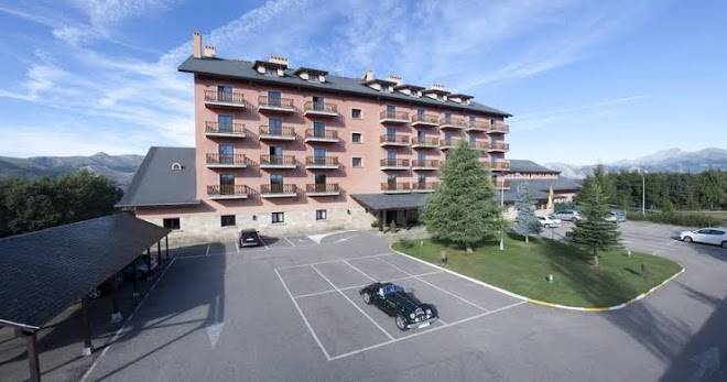 Parador De Cervera De Pisuerga Image