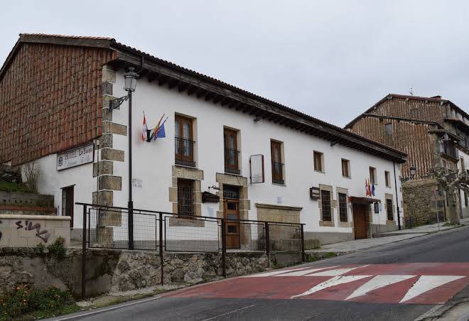 Hotel La Fuente Image