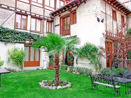 Hotel palacio ayala berganza