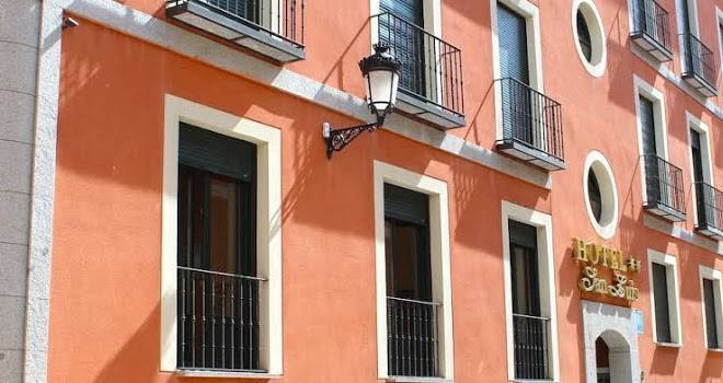 Hotel San Luis Image
