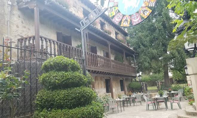Hotel los 12 linajes