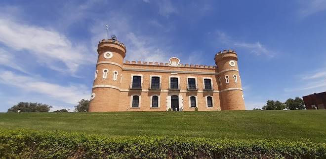 Castillo monte la reina