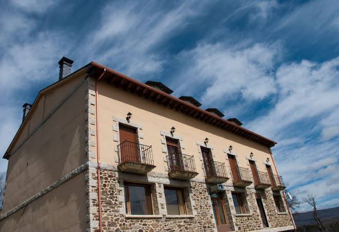 Hotel tierra de lobos