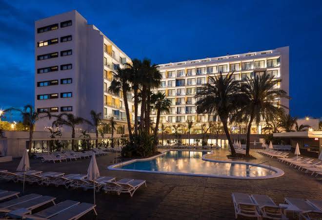 Aqua hotel silhouette & spa