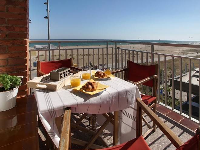 Be My Guest Castelldefels Calaluz Image