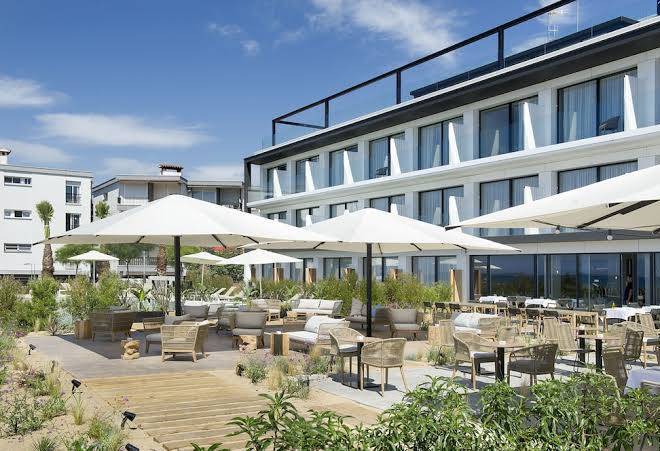 Donna hotel