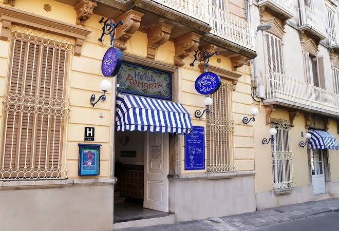 Hotel medium romantic