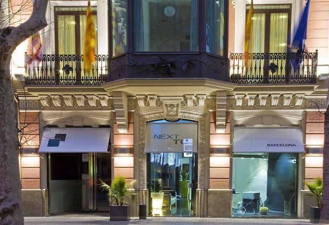 Hotel nextto