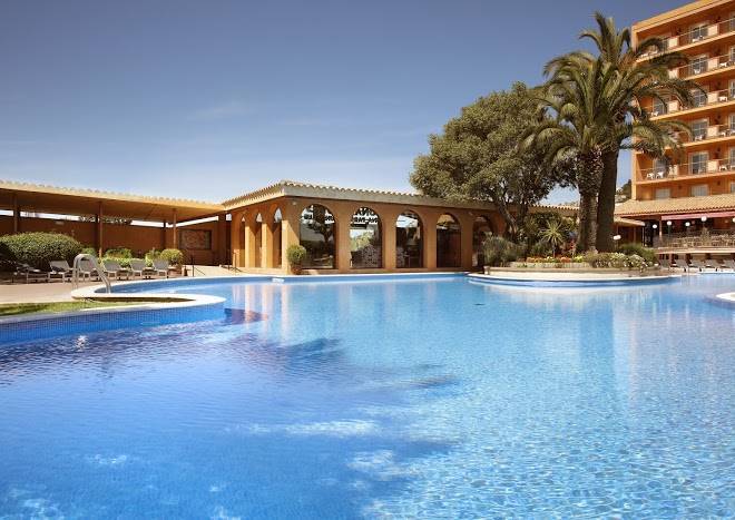Lunas resort yoga & spa