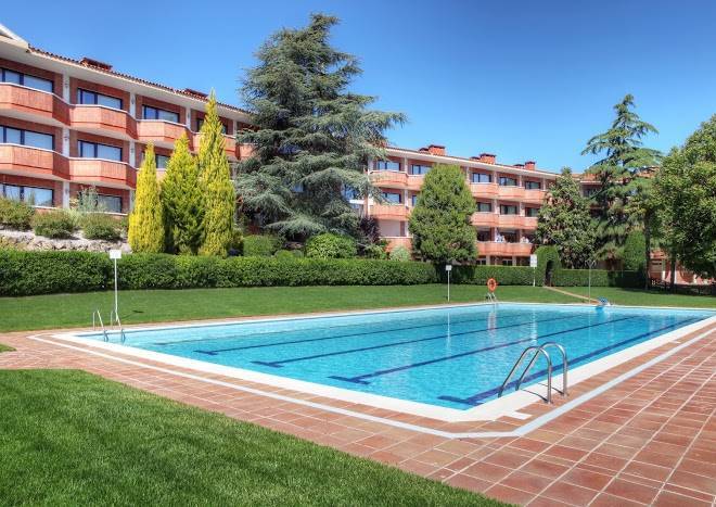 Montserrat hotel & training center
