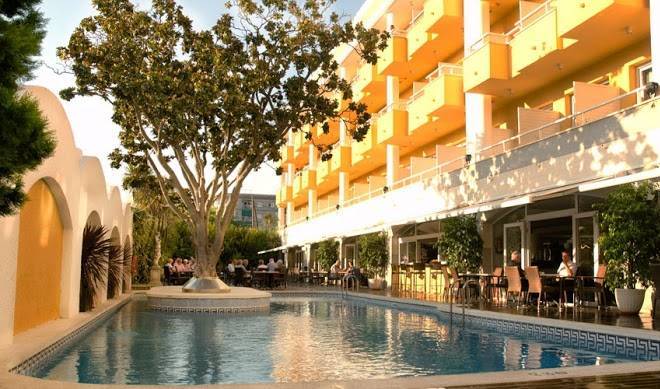 Augusta club hotel & spa adults only