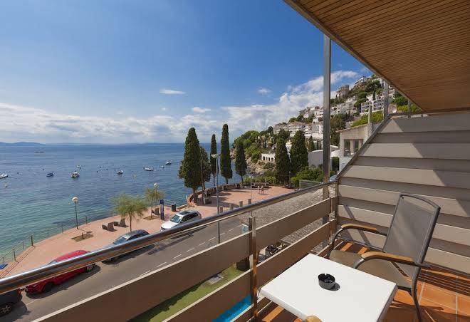 Hotel Canyelles Playa Image