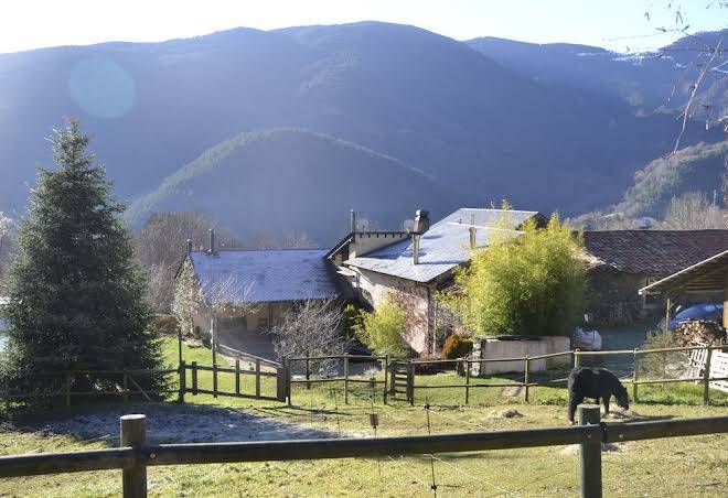 Hospedatge Cruells Image