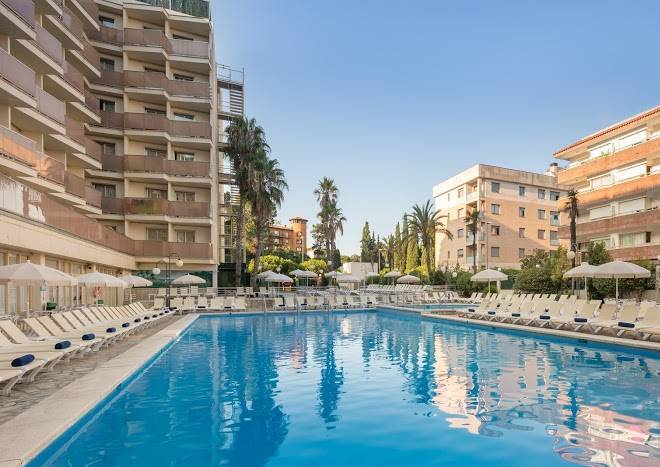 Hotel htop royal beach