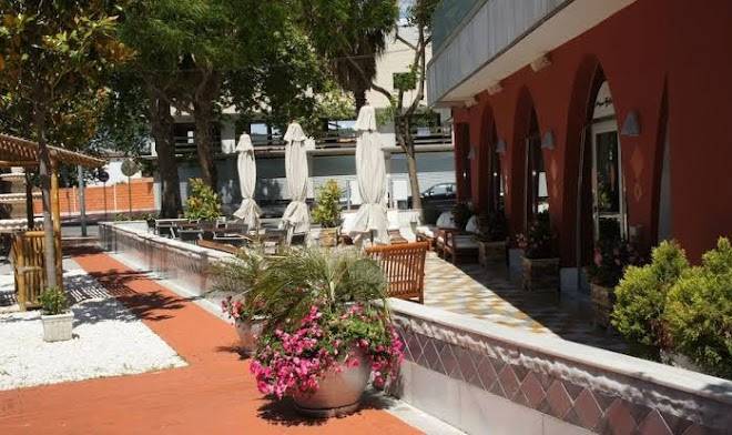 Hotel pinar del mar