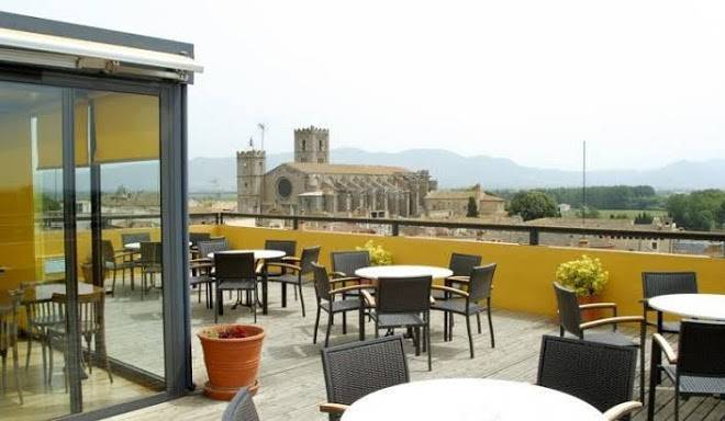 Hotel restaurant canet