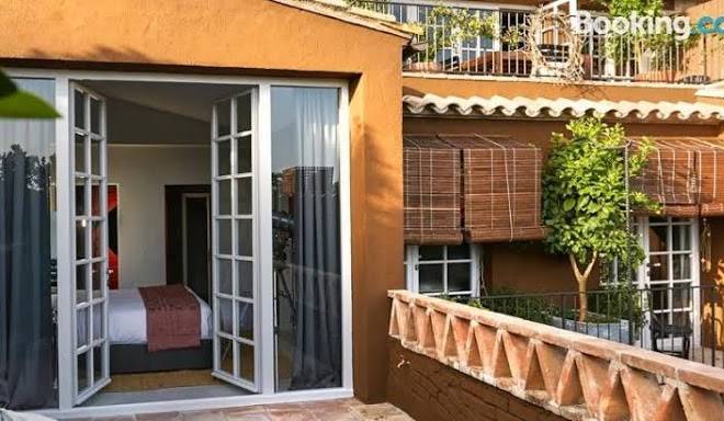 Llimona suites