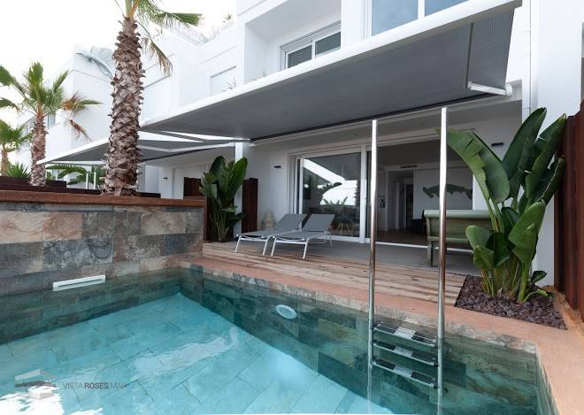 Vista Roses Mar Ancla Mar Image