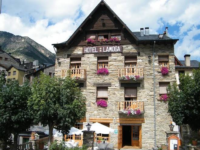 Hotel lamoga llavorsi