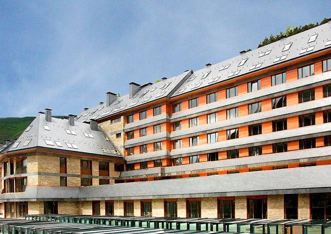 Hotel val de neu