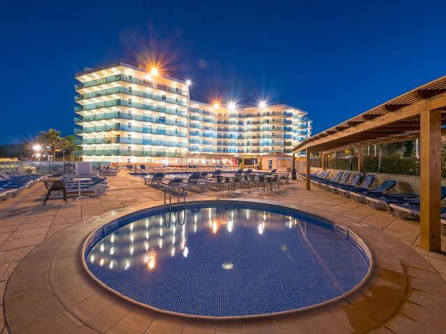Golden donaire beach hotel