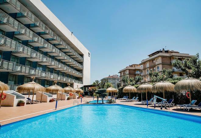Hotel sol port cambrils