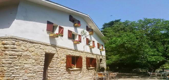 Refugi Uec Caro Des De 1965 Image