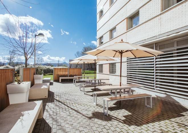 Residencia universitaria los abedules