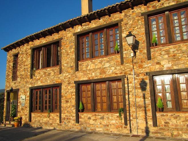 Al viento alojamiento & turismo rural de pradena