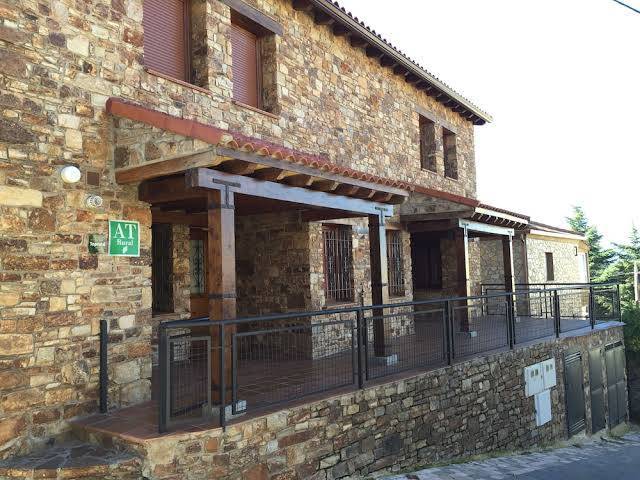 El Balcon De Robledillo Image