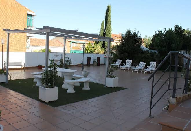 Hotel barajas plaza
