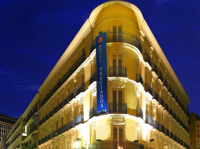 Hotel Preciados Image