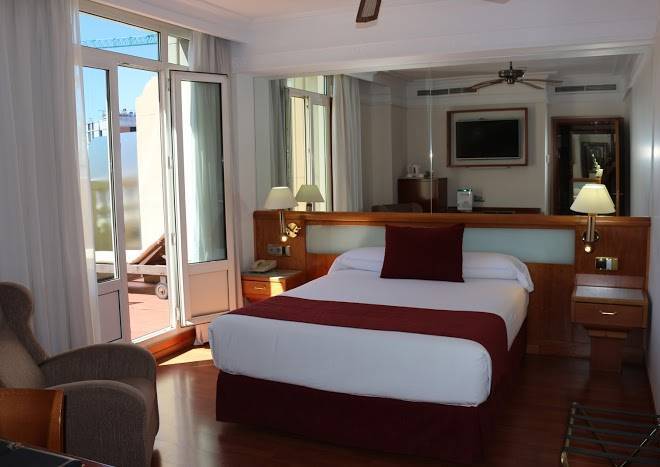 Senator gran via spa hotel