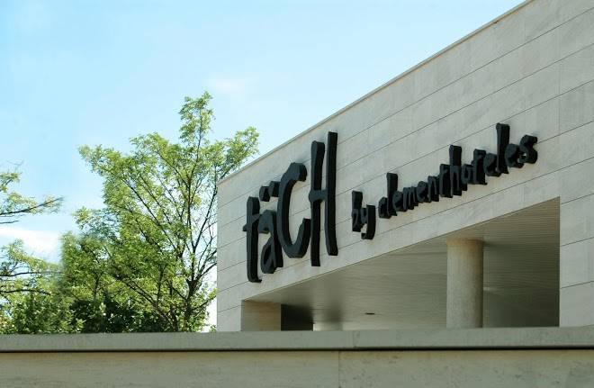 Tach hotel madrid airport