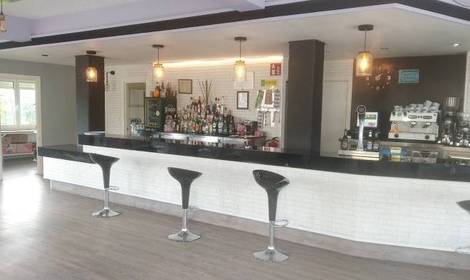 Cafe bar brisa habitaciones