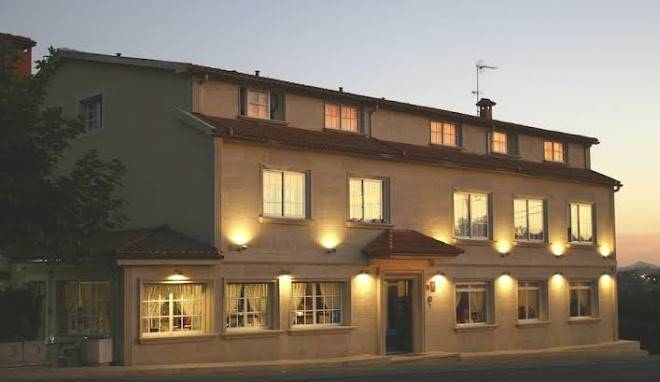 Hotel O Pino Image