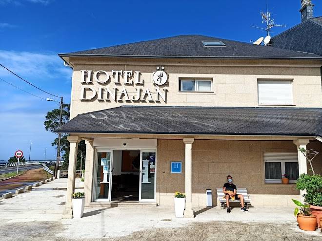 Hotel dinajan