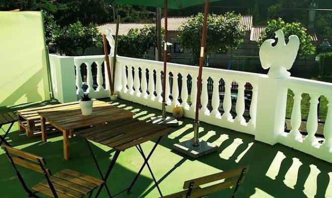 Pension mar de rosas