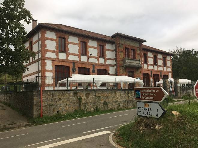 Albergue Pintueles Image