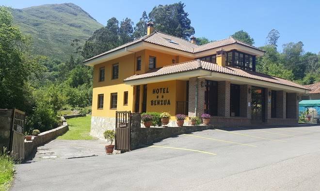 Hotel benzua