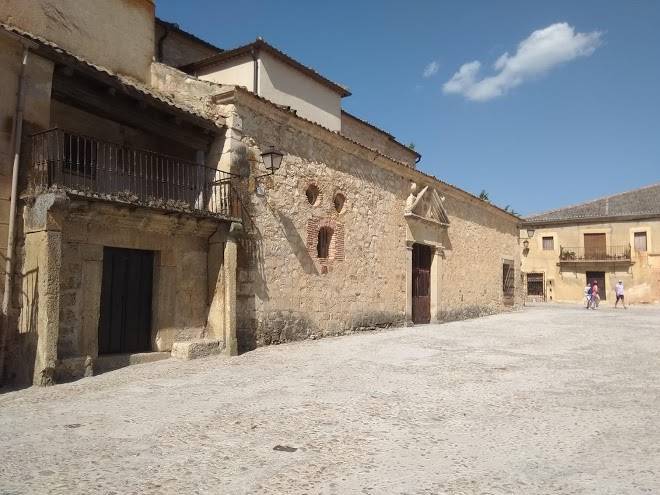 Hotel La Salmonera Image