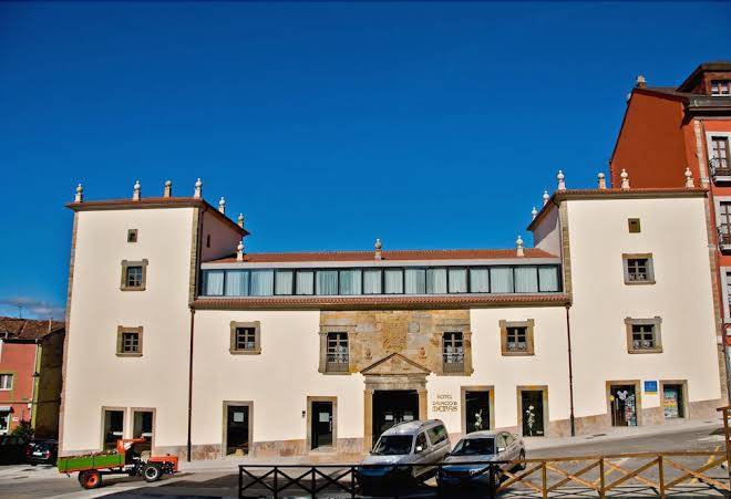 Hotel palacio de meras